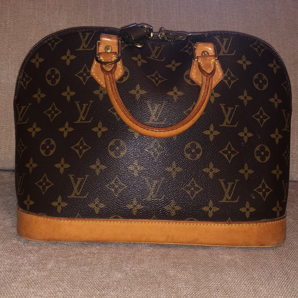 Auth Louis Vuitton Alma bag